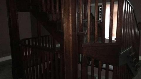 40 Harris 'Gas Leak Mansion' photo 2