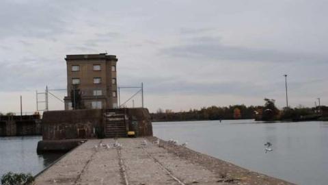 Where Cats Go To Die (Bridge No. 9 Control Tower) photo 5