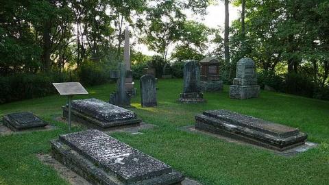 St. Peter's - St-Peters--Church-Cemetery11.jpg