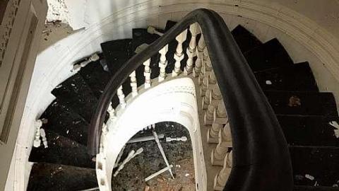 Photo from Lonely Giant