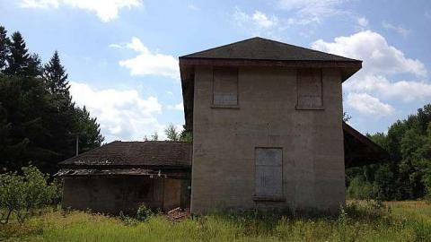 2012 Visit - Maynooth-Train-Station7.jpg