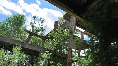 This place is huge! - Donald-(ghost-chemical-plant)43.jpg