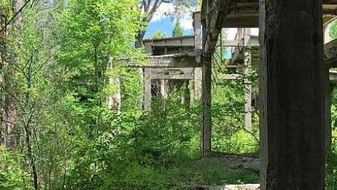 This place is huge! - Donald-(ghost-chemical-plant)50.jpg