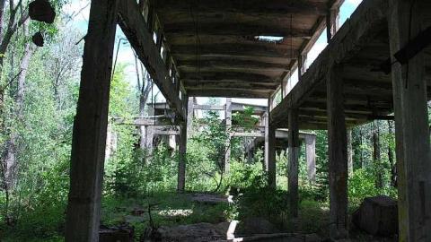 This place is huge! - Donald-(ghost-chemical-plant)52.jpg