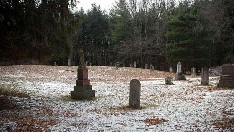 January 2019 - Brayne-Burying-Grounds17.jpg