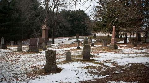 January 2019 - Brayne-Burying-Grounds18.jpg