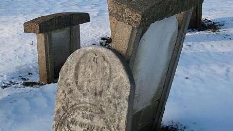 January 2019 - Salt-Creek-Cemetery3.jpg