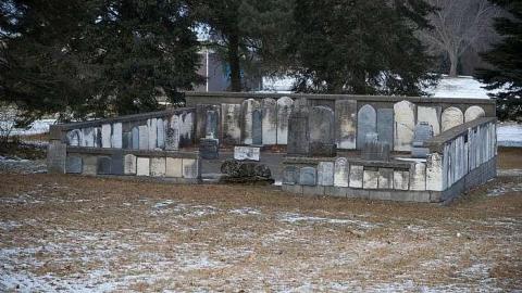 First Yarmouth Baptist Cemetery - Central Elgin, Ontario