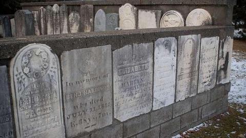 January 2019 - First-Yarmouth-Baptist-Cemetery17.jpg