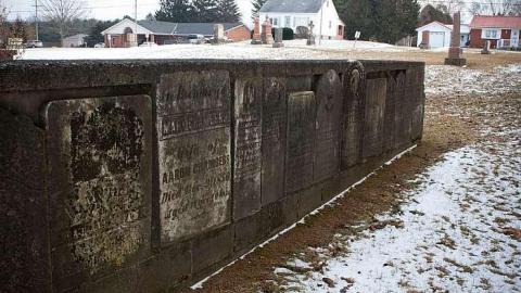 January 2019 - First-Yarmouth-Baptist-Cemetery20.jpg