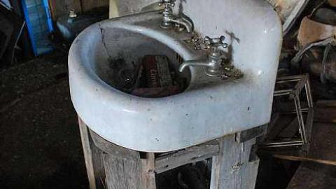 Maitland House - Mercedes-Tricycle15.jpg