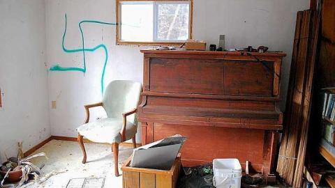 Maitland House - Mercedes-Tricycle20.jpg