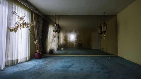 Here's a story - The-Brady-Bunch-House64.jpg