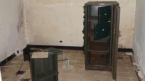 1960's Party Bungalow - DSC05622.jpg