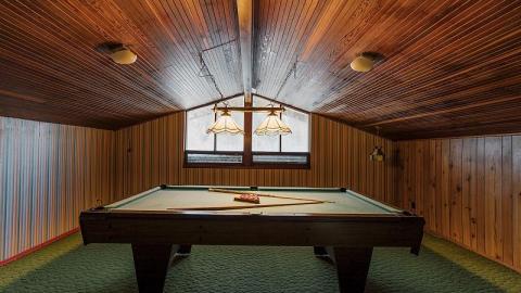 Before the flooding - The-Brady-Bunch-House48.jpg