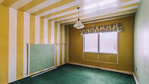 Before the flooding - The-Brady-Bunch-House43.jpg