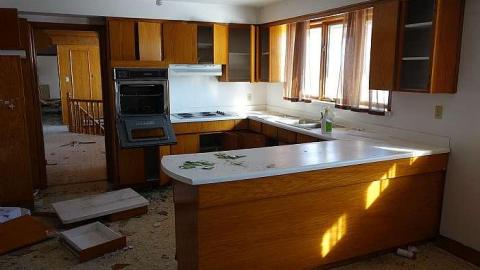 Pickaxe To Destruction photo 5