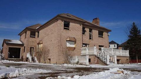 Not Secured '19 - Out-with-The-New,-In-With-The-New69.jpg