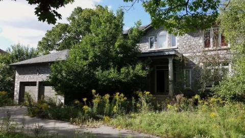 Don't Create A Spark '18 - 40-Harris-Gas-Leak-Mansion57.jpg