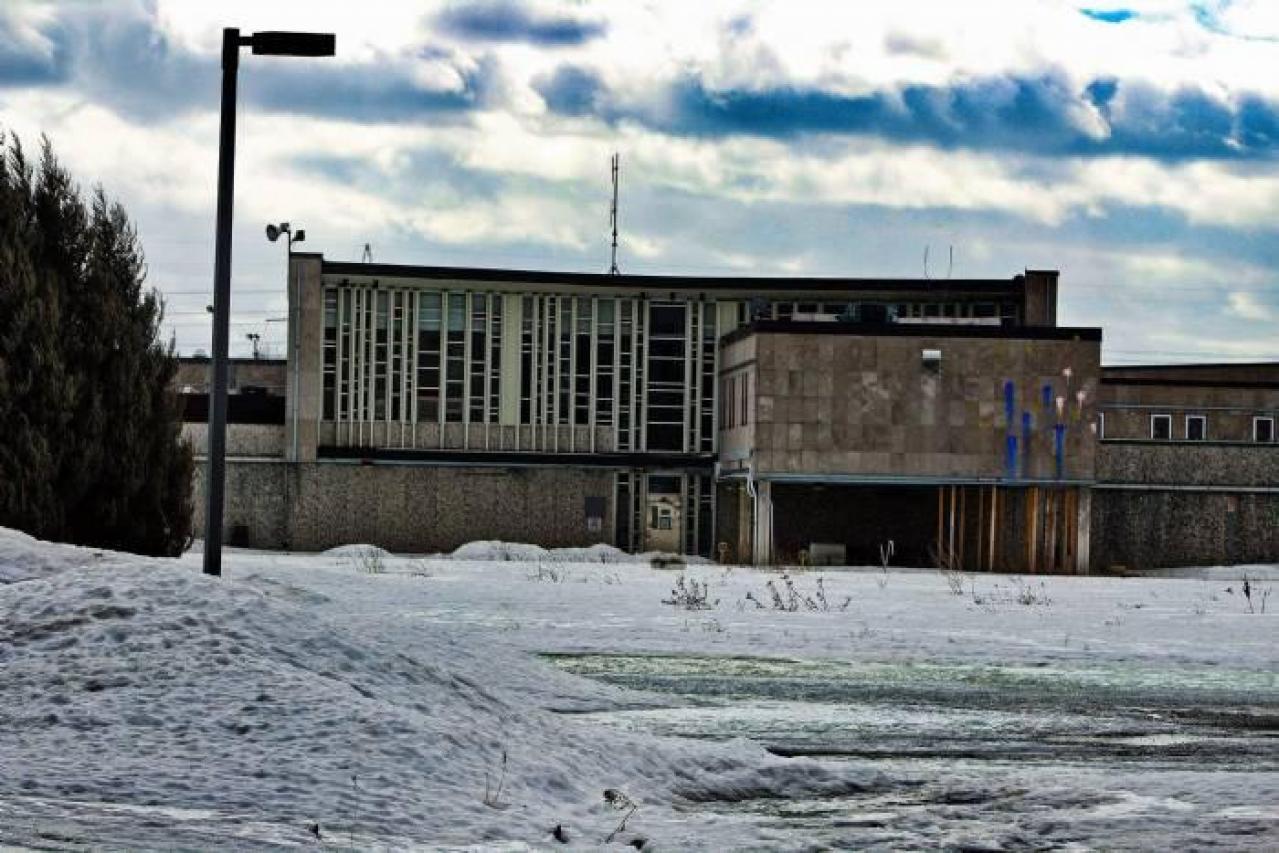 Exteriors...for now! - rOvefuNO.jpg