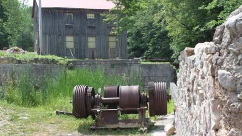 Walters Falls 2 - By-the-Falls32.jpg