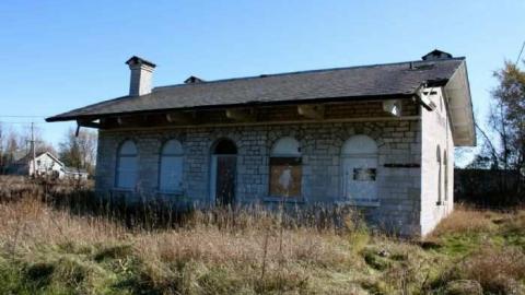 Ernestown Station - Ernestown-Railway-Station16.jpg