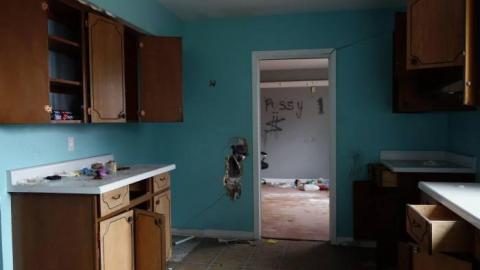 Pow '19 - Iced-Up-At-The-P-House12.jpg