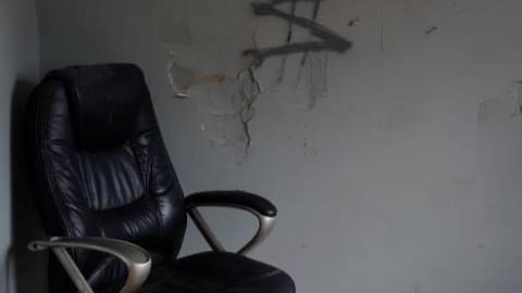 Pow '19 - Iced-Up-At-The-P-House1.jpg