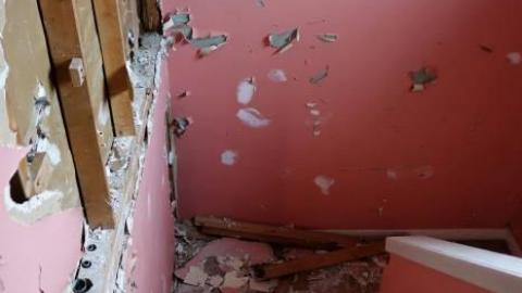 Iced Up At The 'P' House photo 5