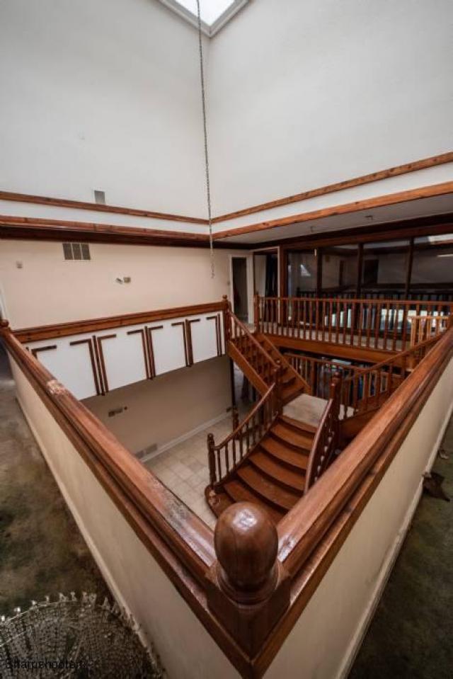 Money Can't Buy Happiness photo 3