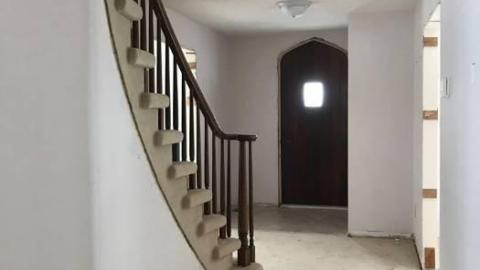 Tudor Style House - 55795163_420505668507464_7262454702971813888_n.jpg