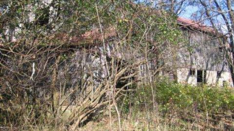 Outbuildings - Abandoned-or-Not-on-2512.jpg