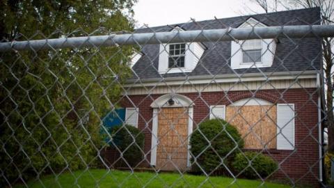 Whole Street of Empty Houses photo 4
