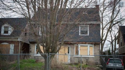 Whole Street of Empty Houses photo 3