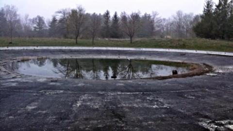 Old Summer Camp & Wading Pool - Abandoned-Wading-Pool19.jpg