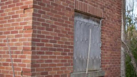 Mysterious Little Building photo 3