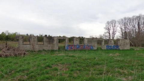 Howell's Hollow 2019 - Howells-Hollow-(ghost-town)28.jpg