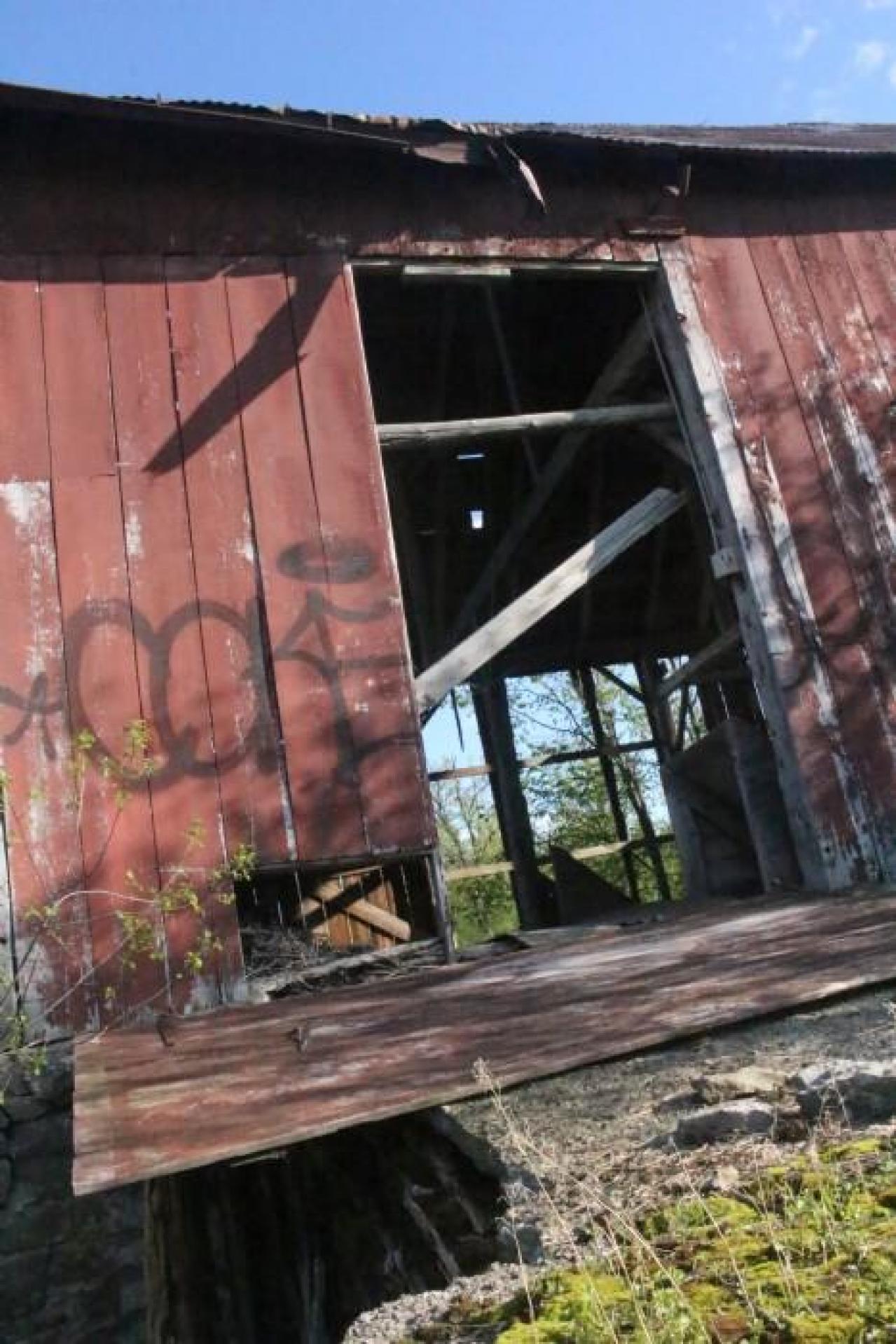 20-minute adventure - Bells-Corners-Barn24.jpg