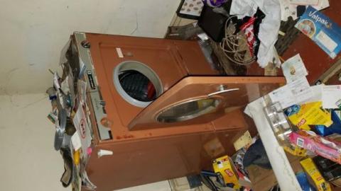 Hoarders house - Hoarder-house15.jpg