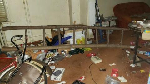 Hoarders house - Hoarder-house3.jpg