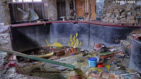 Fall 2018 - The-Italian-mansion9.jpg