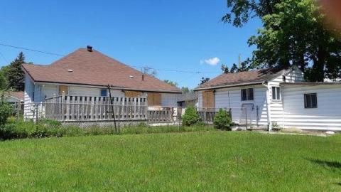 Little Cozy Central Home - Little-Cozy-Central-House2.jpg