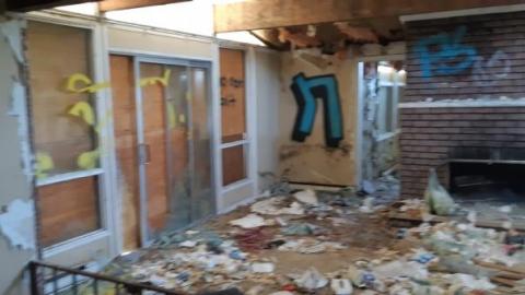 Mapleview Condemned Bungalows - 20190607_153907.jpg