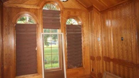 90s Mansion - London-Ontario-Party-Mansion6.jpg