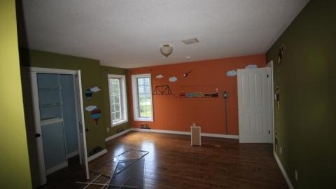 90s Mansion - London-Ontario-Party-Mansion15.jpg