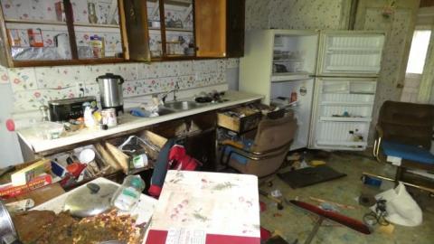 Nasty Notes - Thames-Centre-Time-Capsule89.jpg