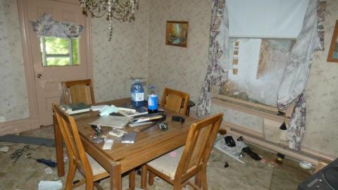 Nasty Notes - Thames-Centre-Time-Capsule94.jpg