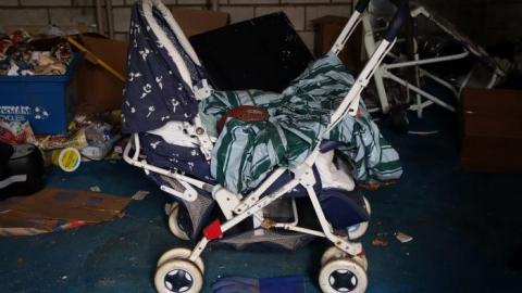 Oct '18 - Italian-70s-Mansion11.jpg