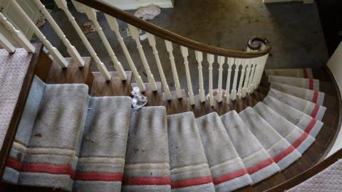 Oct '18 - Italian-70s-Mansion38.jpg