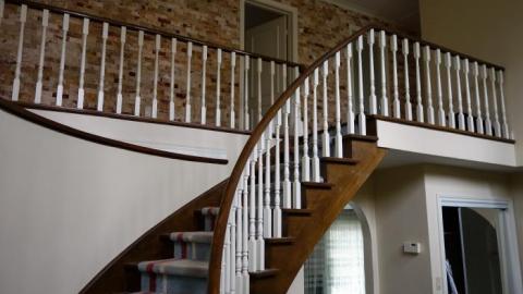 Oct '18 - Italian-70s-Mansion40.jpg